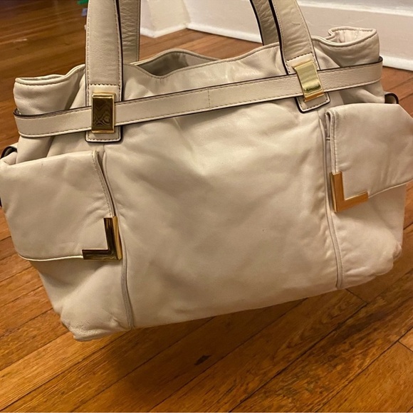 Michael Kors Ivory Leather Beverly Large Shoulder Bag Purse - Picture 4 of 14